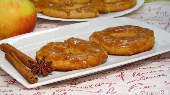 яблочные пончики с карамелью