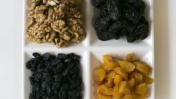 постная выпечка с сухофруктами