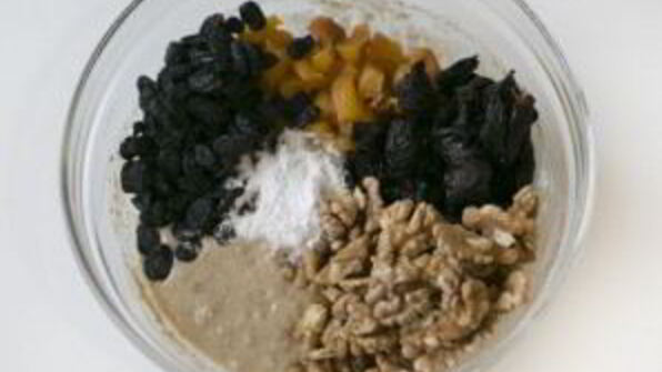 постная выпечка с сухофруктами