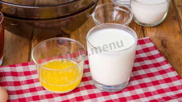 коврижка на кефире с вареньем