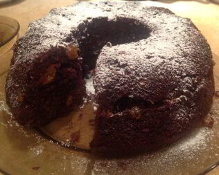 Постная коврижка с миндалем, изюмом и черносливом