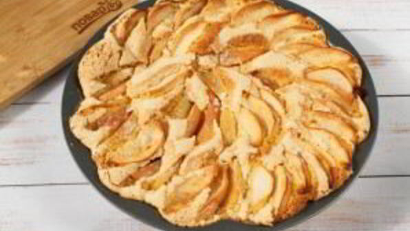 пирог с яблоками шарлотка