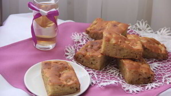 шарлотка на кефире