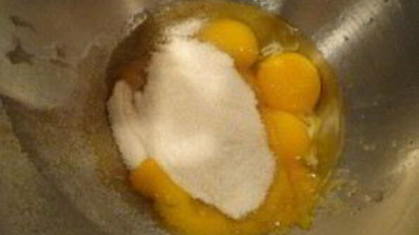 шарлотка с грушами и яблоками