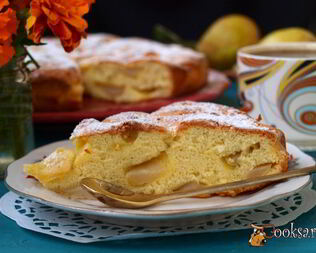 Шарлотка с грушами