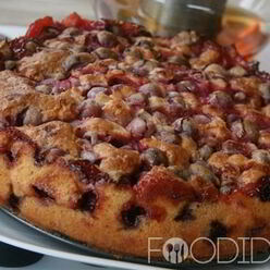 Шарлотка с крыжовником