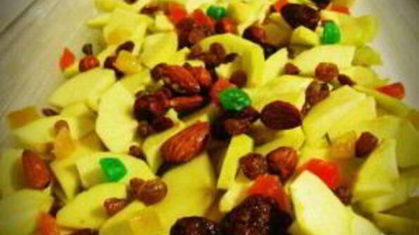 шарлотка с сухофруктами