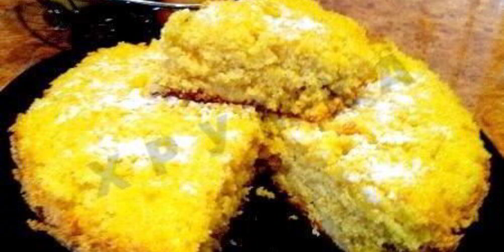 Рецепт шарлотки с яблоками в мультиварке с манкой