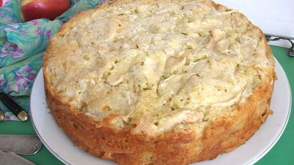 шарлотка с яблоками