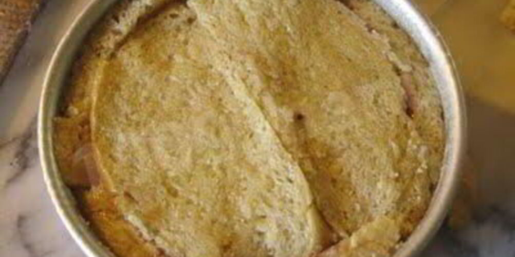 Рецепт яблочной шарлотки из хлеба в чудо-печке