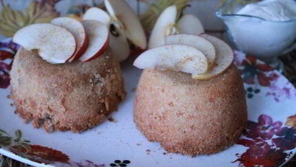 Яблочные шарлотки