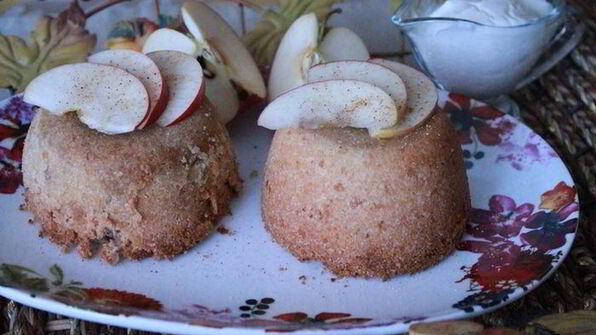 яблочные шарлотки