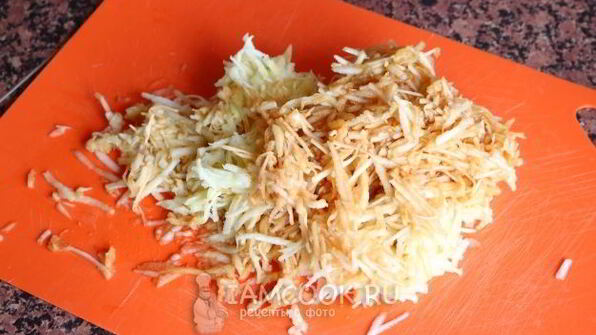 ленивый штрудель из лаваша с яблоками