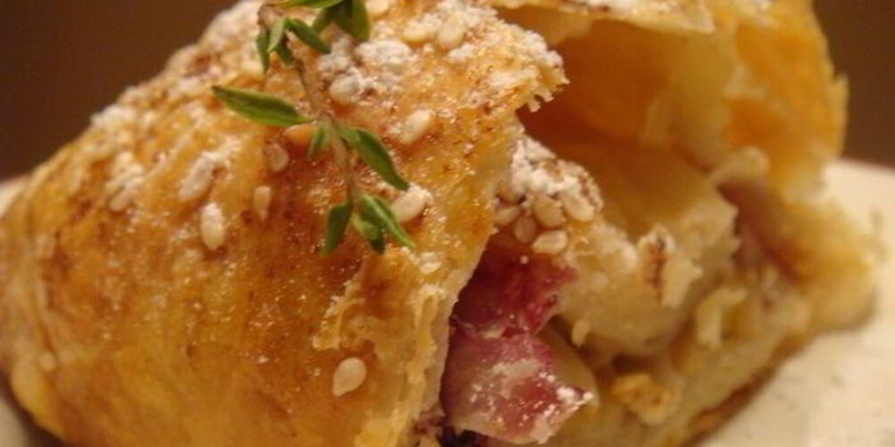 Рецепт штруделя бананово-смородиновый