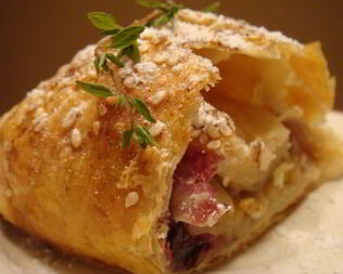 Штрудель бананово-смородиновый