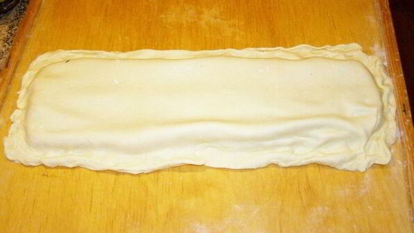 штрудель из творожного теста с лососем