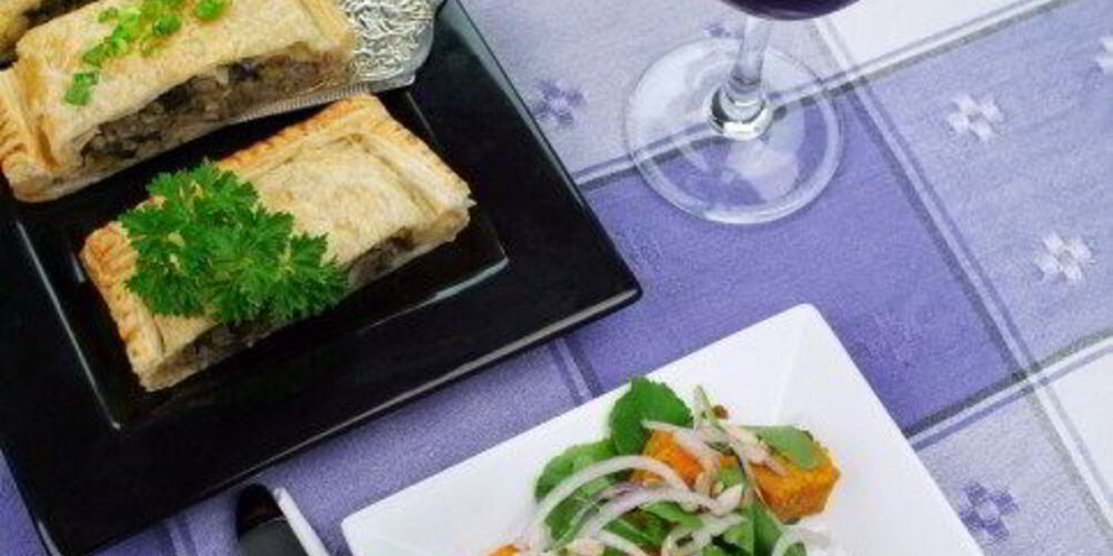 Рецепт штруделя с грибами и козьим сыром