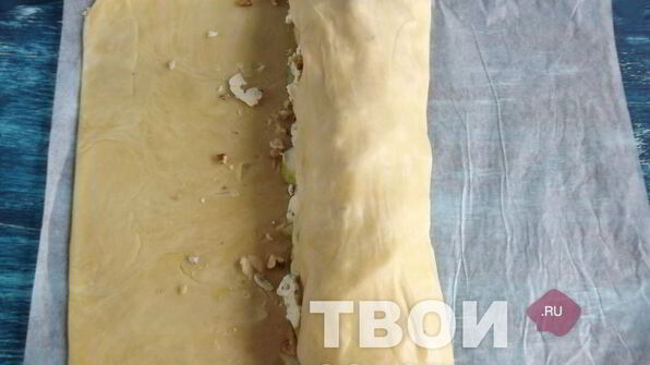 штрудель с грушей и сыром дор блю