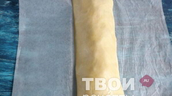 штрудель с грушей и сыром дор блю