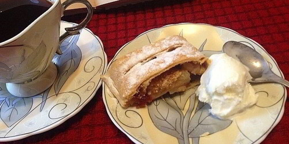 Рецепт штруделя с грушей и яблоком