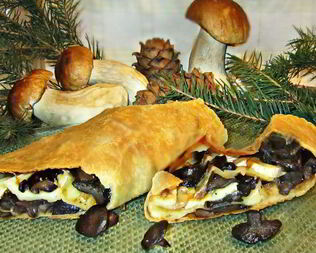Штрудель с лесными грибами и сыром Бри