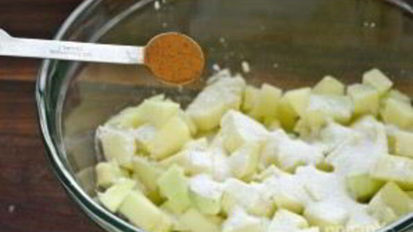 штрудель с яблоками и корицей