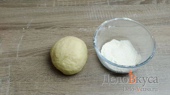 штрудель с яблоками, изюмом и грецкими орехами