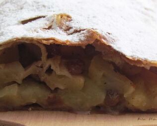 Цельнозерновой яблочный штрудель