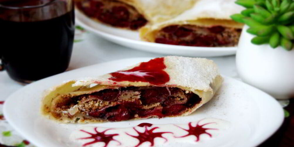 Рецепт вишневого штруделя