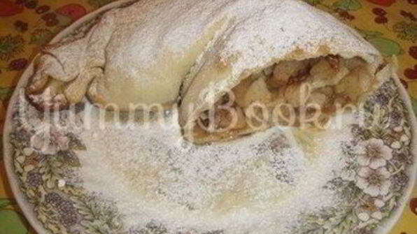 яблочный штрудель с орехами