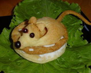 Слойки Мышка на сыре