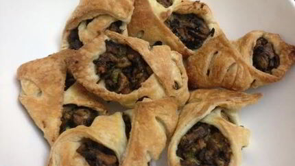 Слойки с грибами