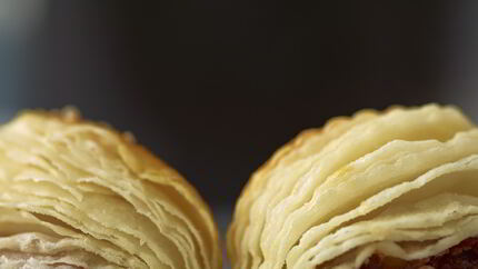 Слойки с мясом в духовке