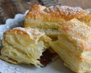 Слойки с шоколадом