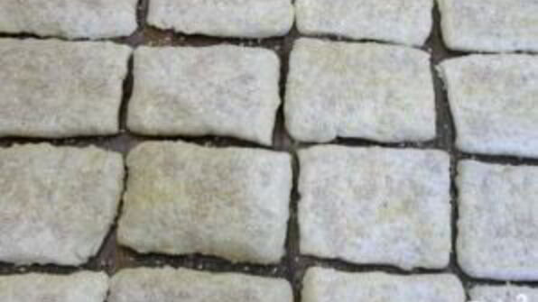 слойки с сулугуни