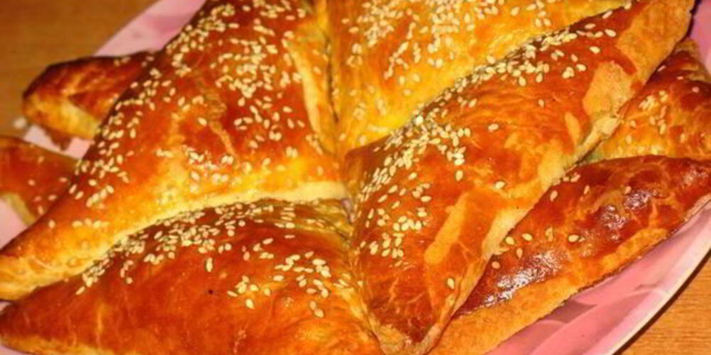 Рецепт слоек с сыром и копченой курицей