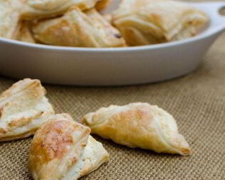 Слойки с творогом