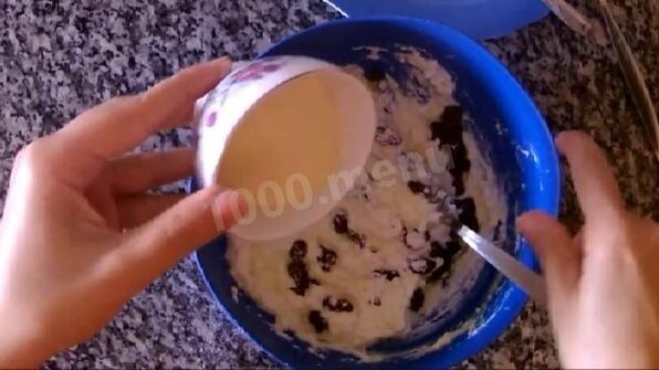 сырники из творога с изюмом