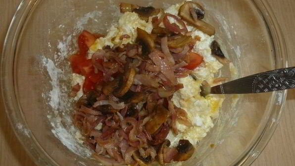 сырники с беконом и грибами