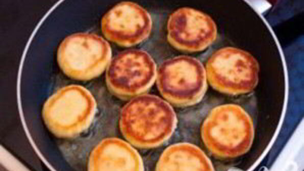 сырники с вишневым соусом