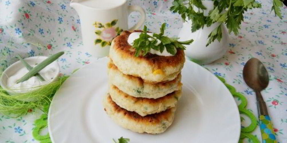 Рецепт сырников закусочных с кукурузой
