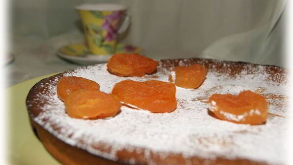 творожник с белым шоколадом и курагой