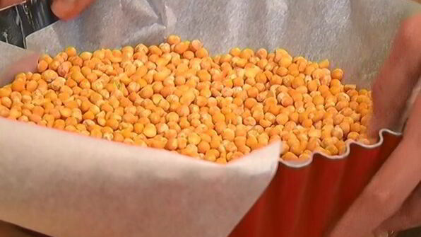 творожник с изюмом и миндалем