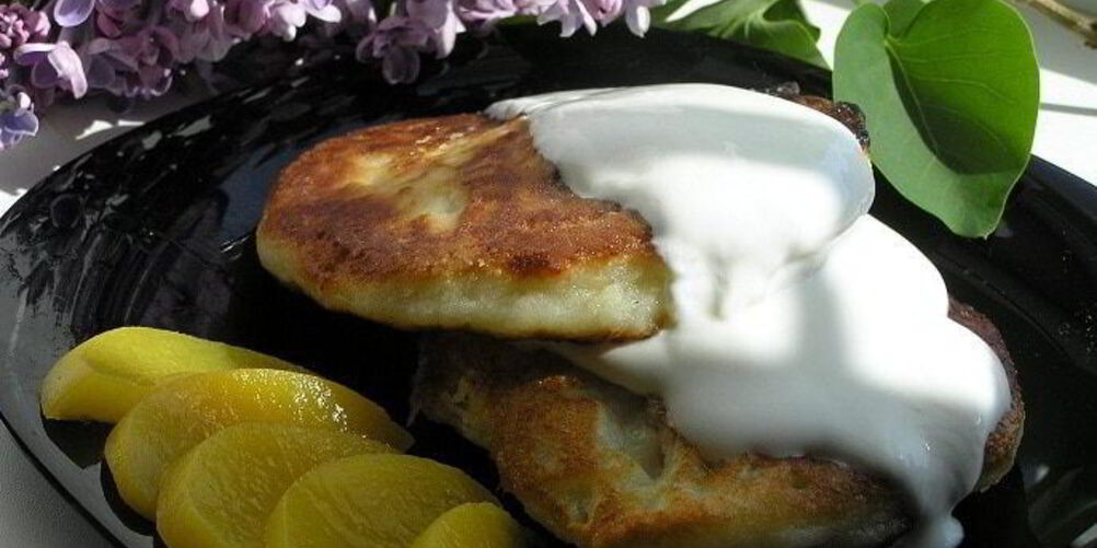 Рецепт воскресных сырников с персиками