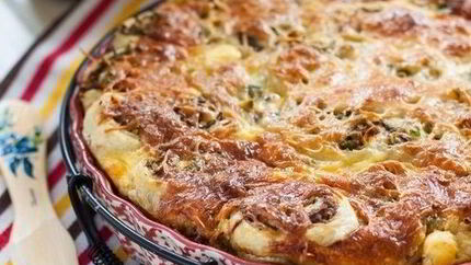 Слоеное тесто с фаршем