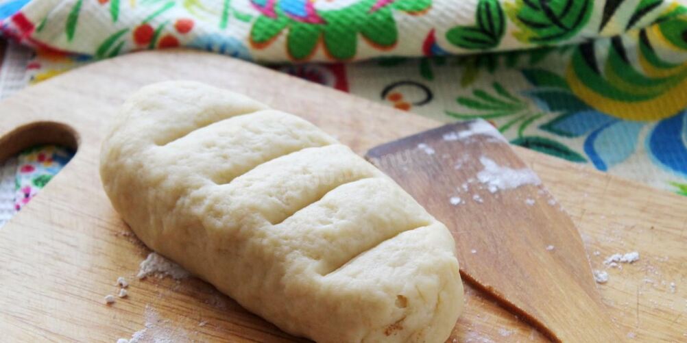 Рецепт сметанного теста для пирога без яиц