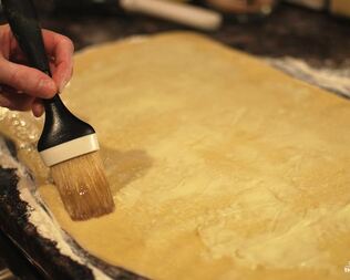 Тесто полуслоеное на дрожжах