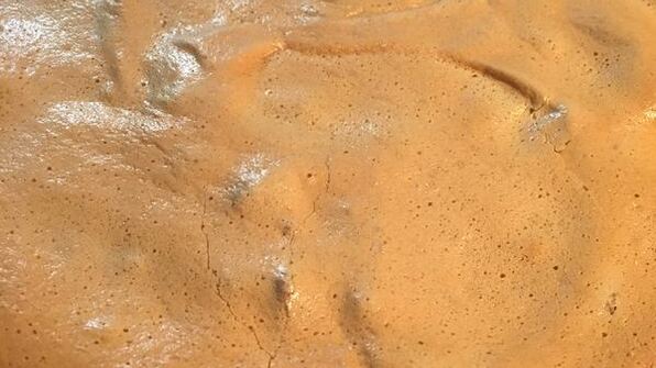 бисквитный торт с меренгой и арахисом