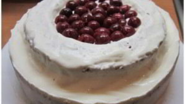 бисквитный торт с вишней