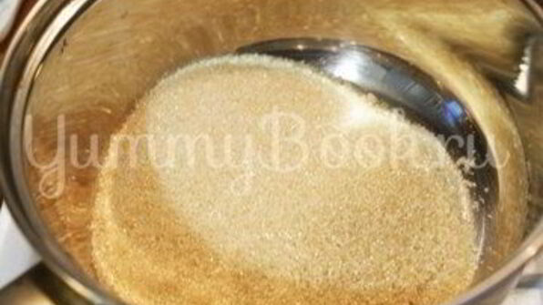 ореховый торт с черной смородиной